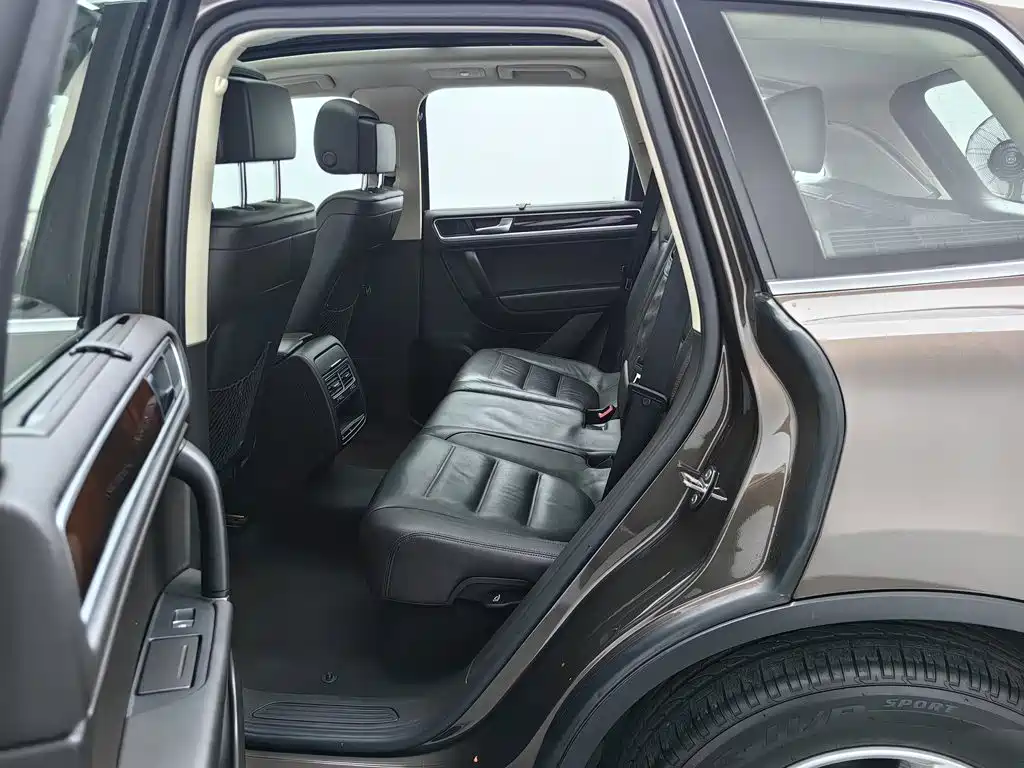 Volkswagen Touareg — миниатюра 15