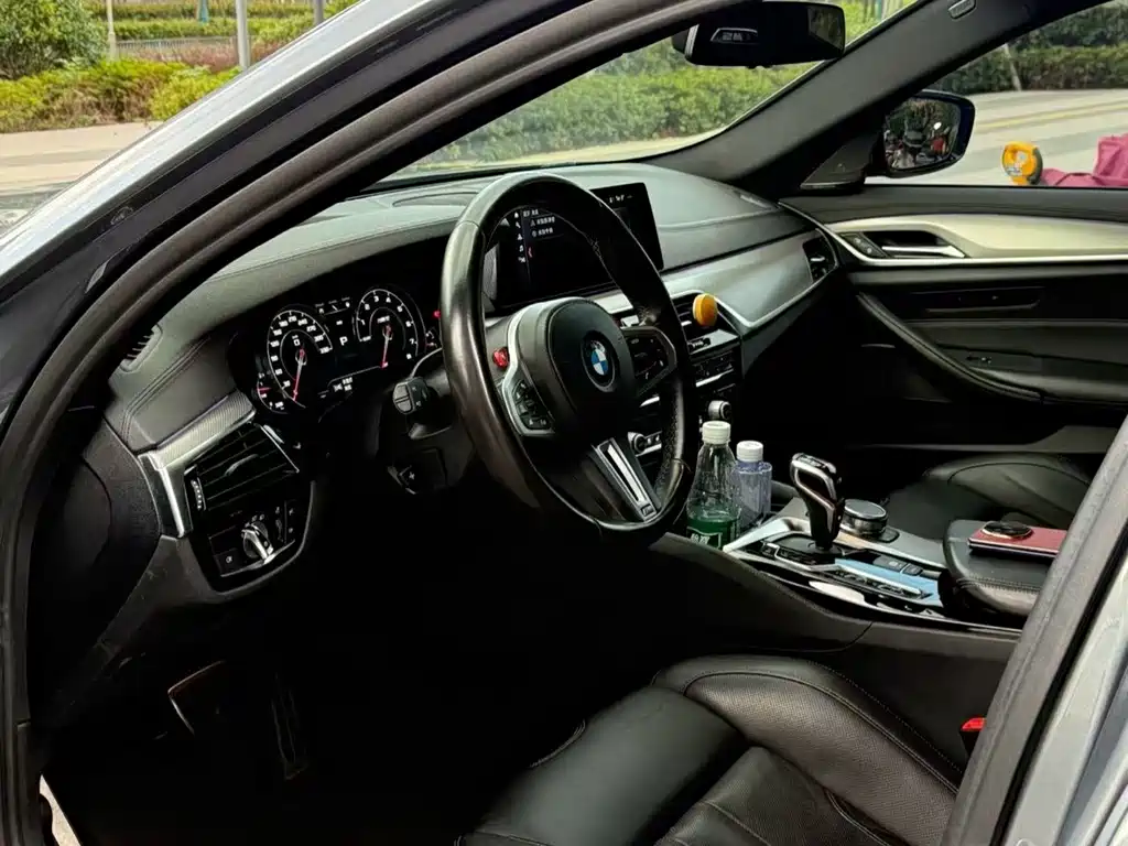 BMW M5 — миниатюра 4