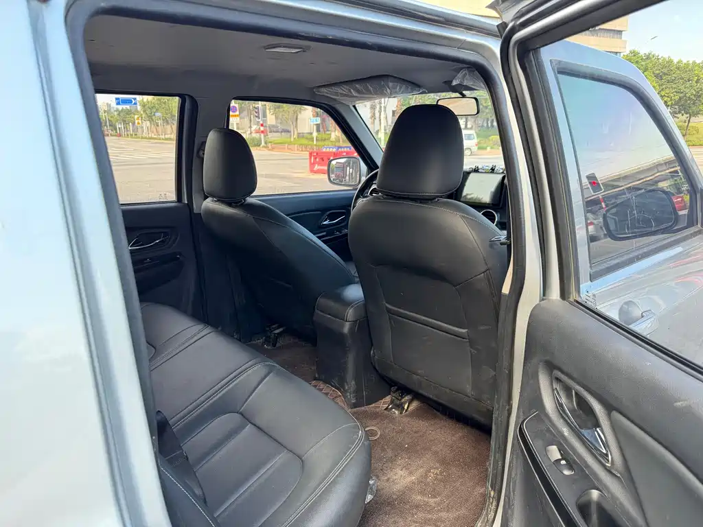 Dongfeng Rich — миниатюра 5