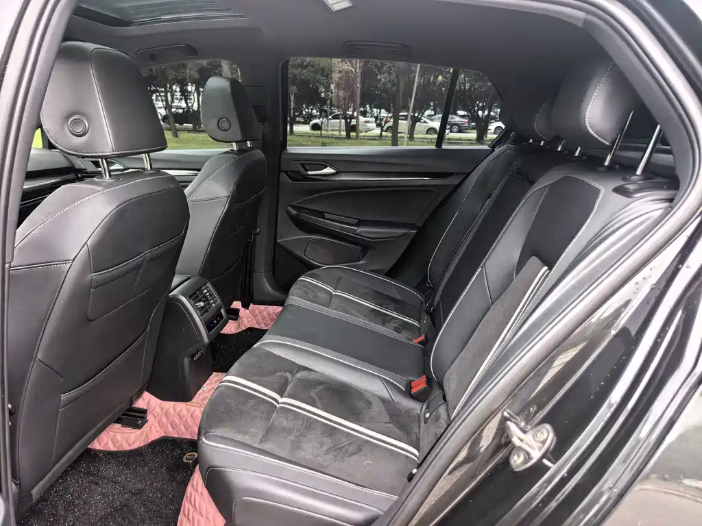 Volkswagen Golf — миниатюра 16