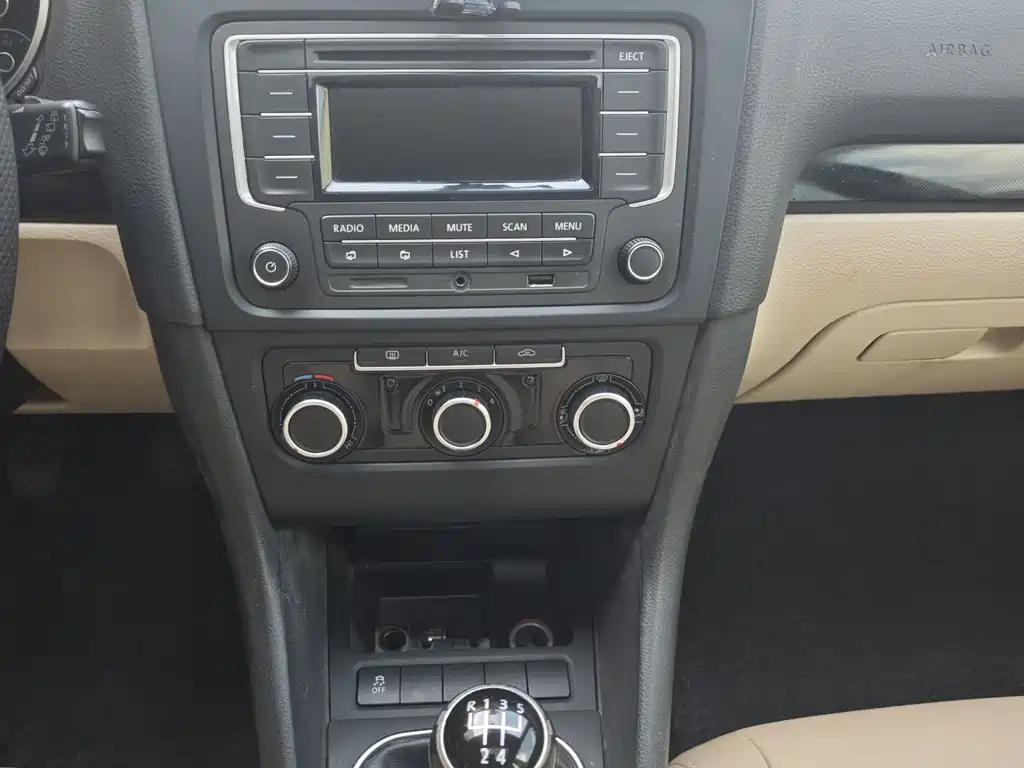 Volkswagen Golf 2012 1.4TSI MT Comfort