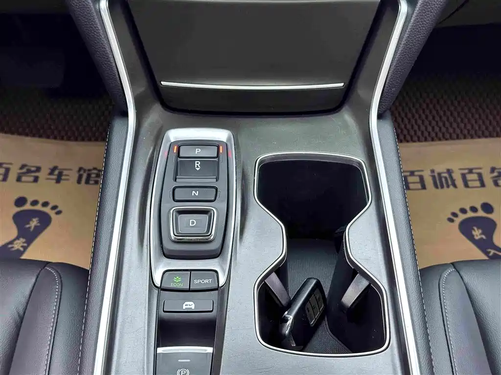 Honda Accord — миниатюра 18