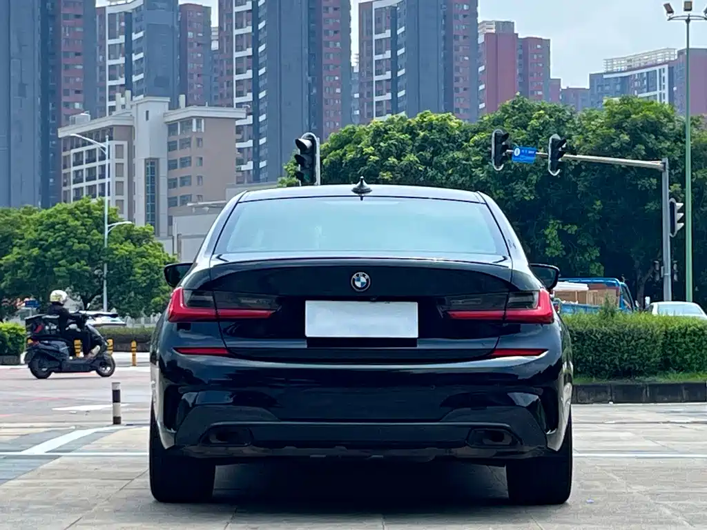 BMW 3 Series — миниатюра 8