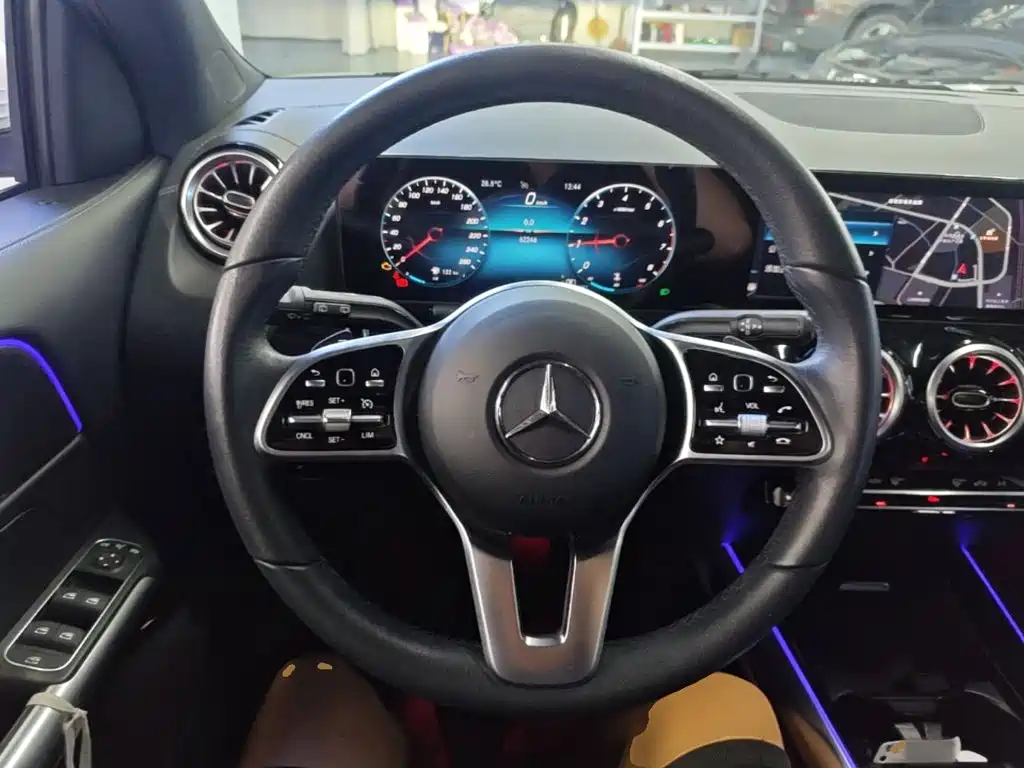 Mercedes-Benz GLA — миниатюра 11
