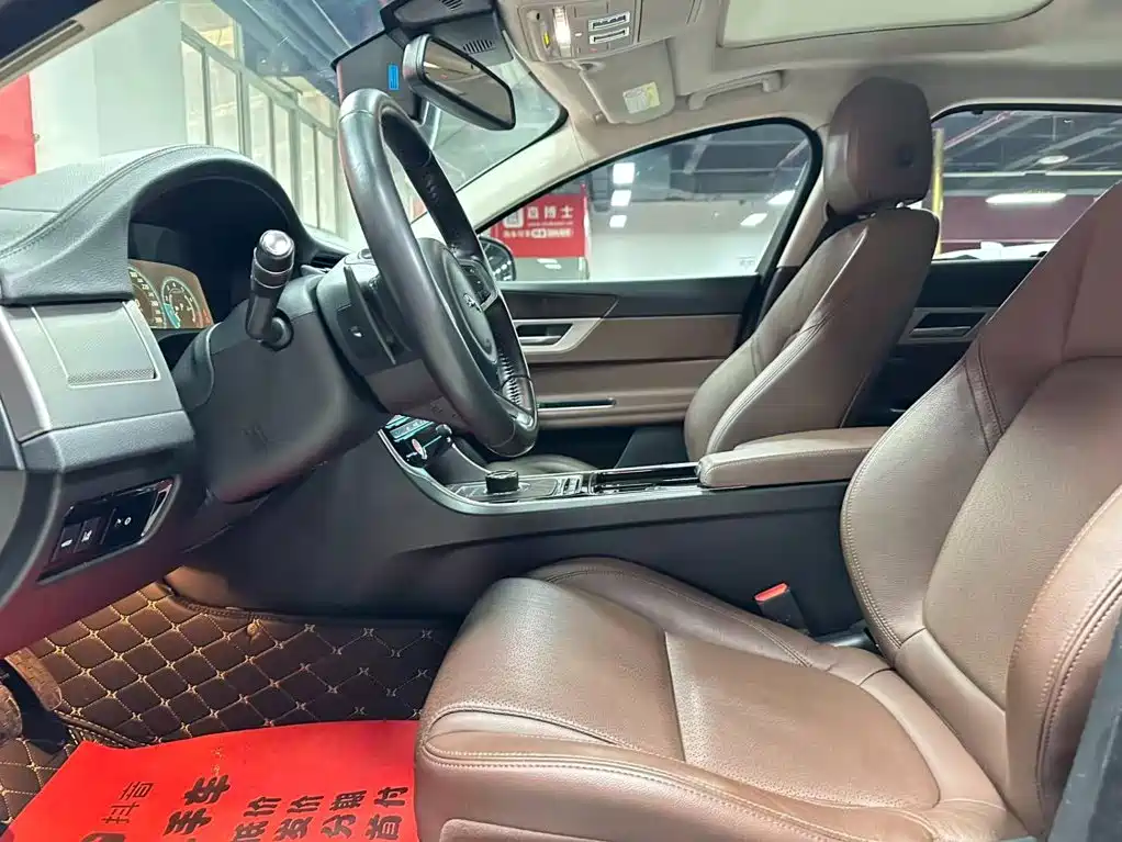 Jaguar XFL — миниатюра 8