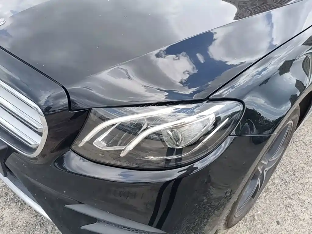 Mercedes-Benz E-Class — миниатюра 3
