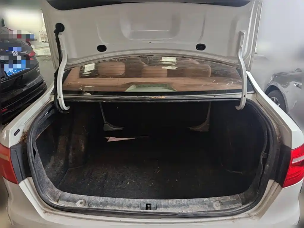 Volkswagen Lavida — миниатюра 24