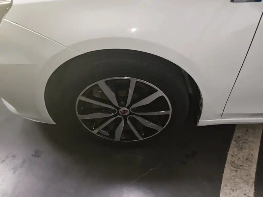 Roewe Roewe i6 Classic — миниатюра 23