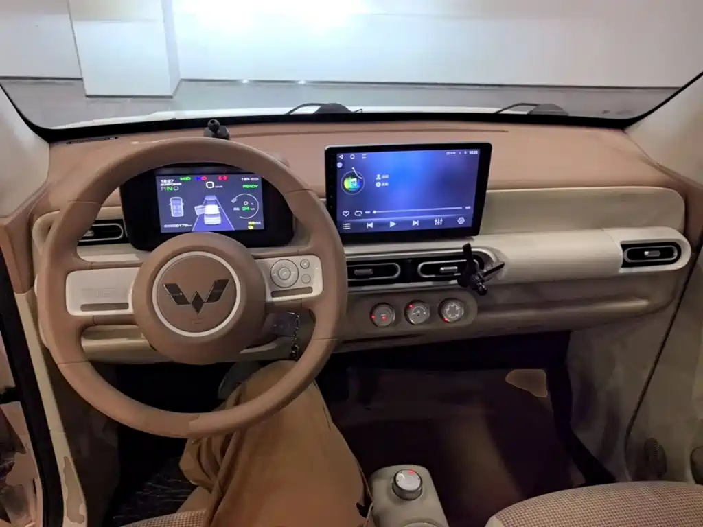 Wuling MINIEV — миниатюра 10