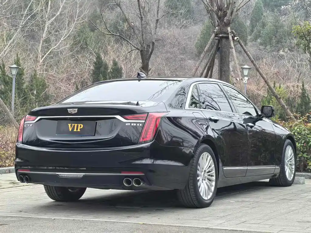 CADILLAC CT6