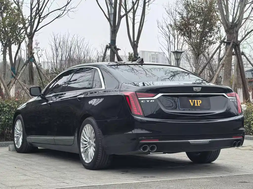 CADILLAC CT6