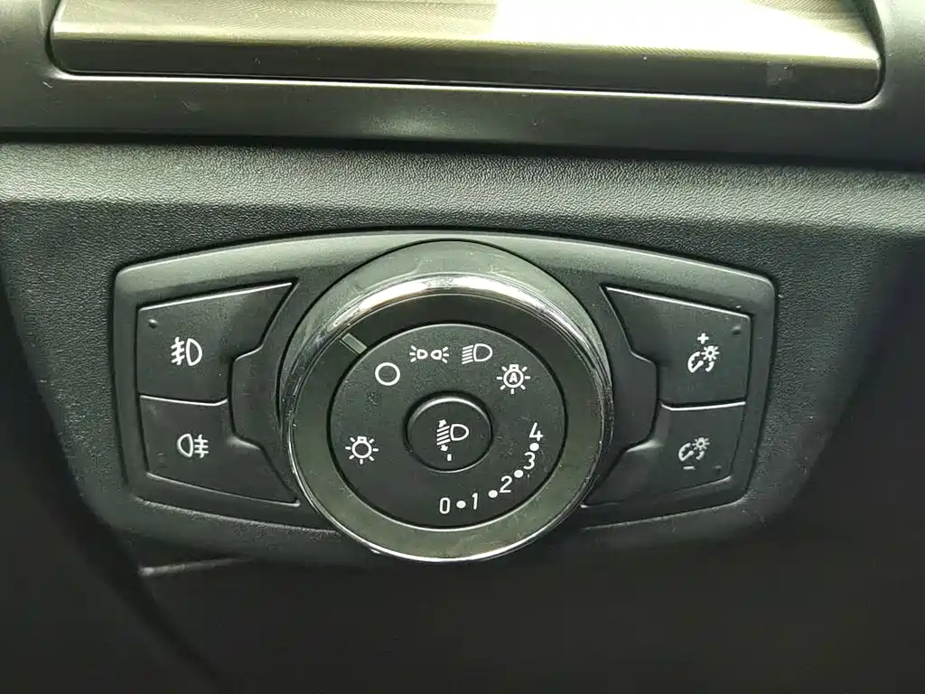 Ford Mondeo — миниатюра 21