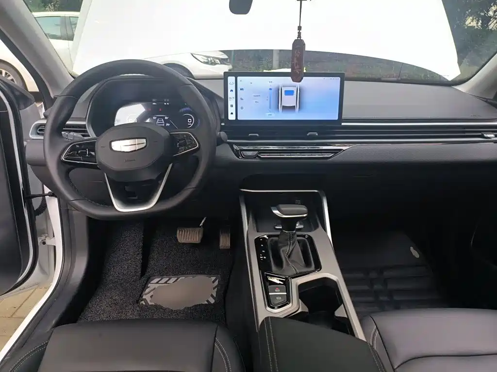 Geely Emgrand — миниатюра 5