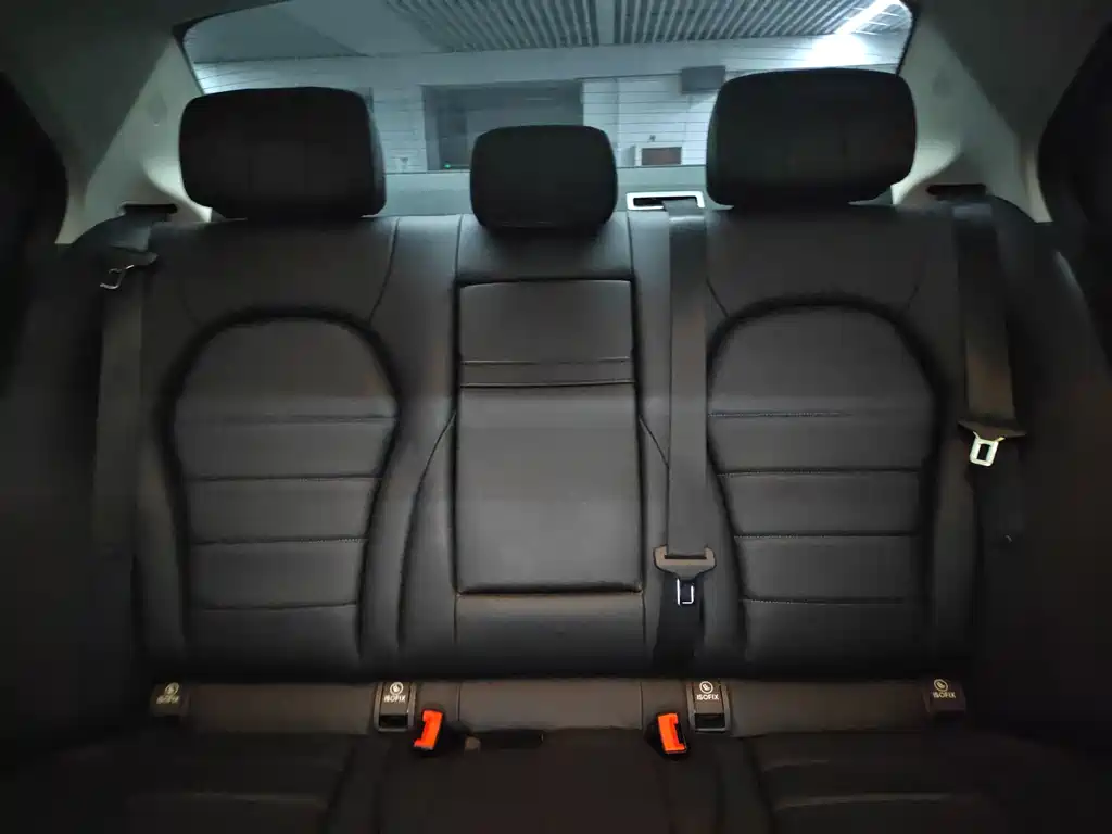 Mercedes-Benz C-Class — миниатюра 11