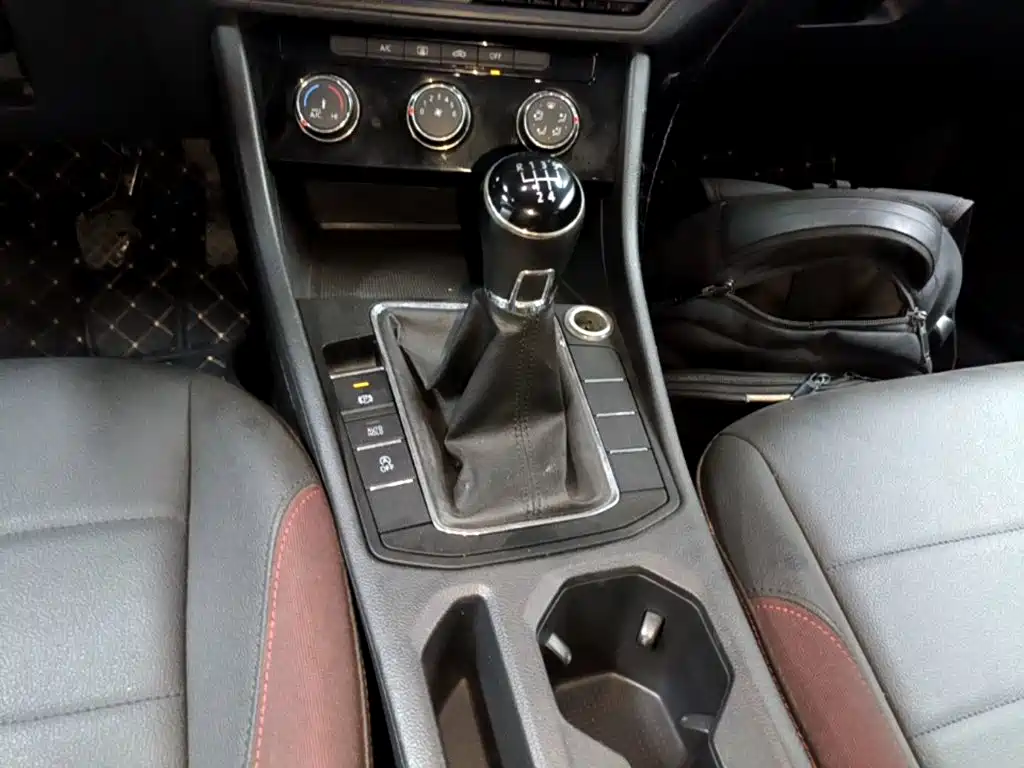 Volkswagen Bora — миниатюра 14