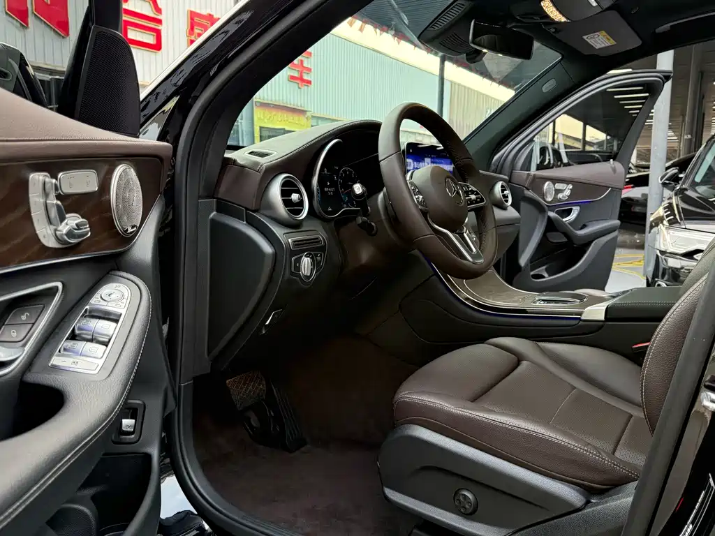 Mercedes-Benz GLC — миниатюра 8