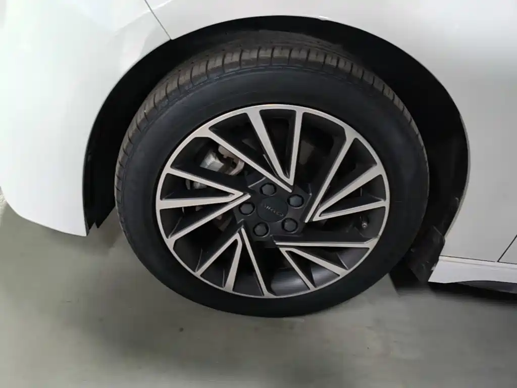 Lynk & Co 03 — миниатюра 23