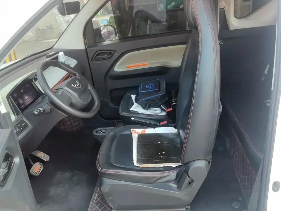 Wuling MINIEV — миниатюра 9