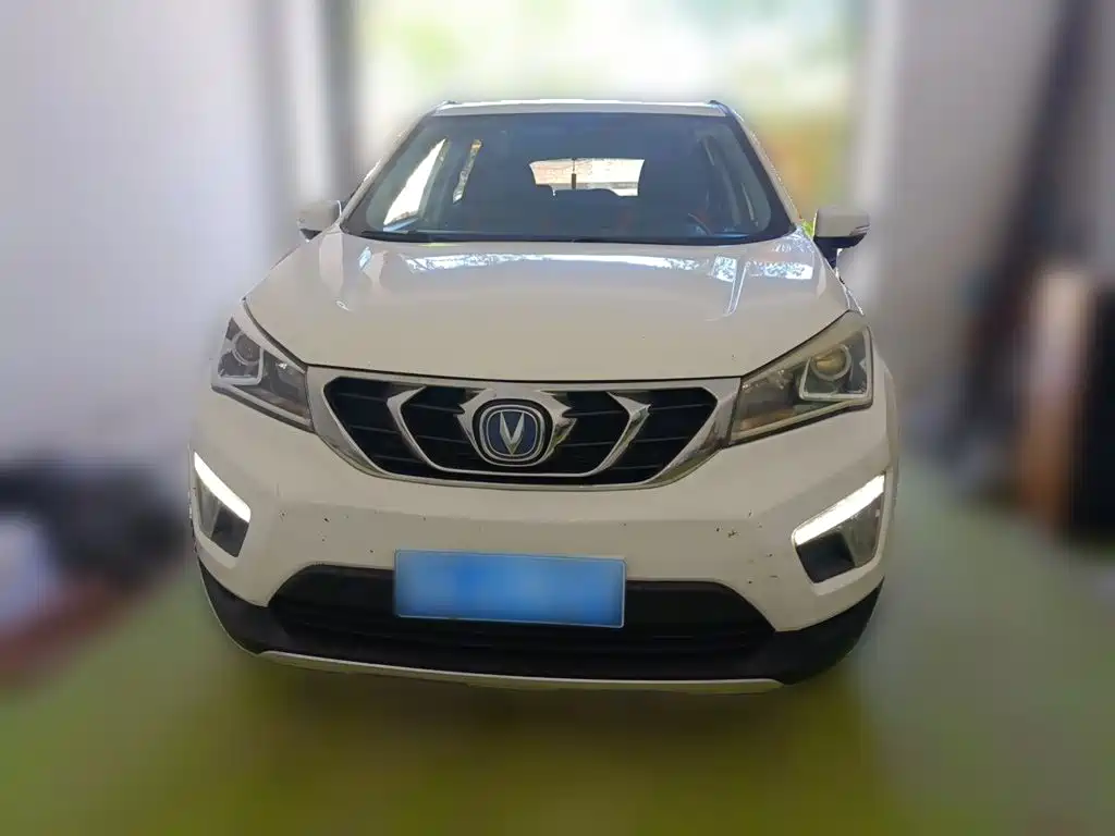 Changan CS15 — миниатюра 2