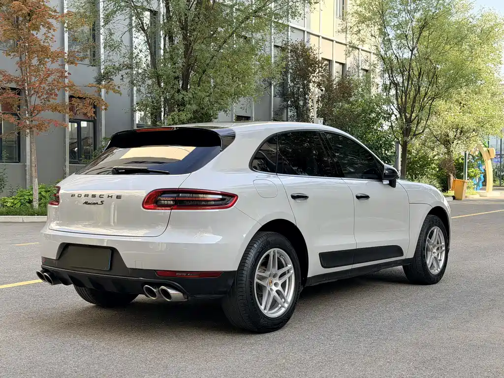Porsche Macan — миниатюра 7
