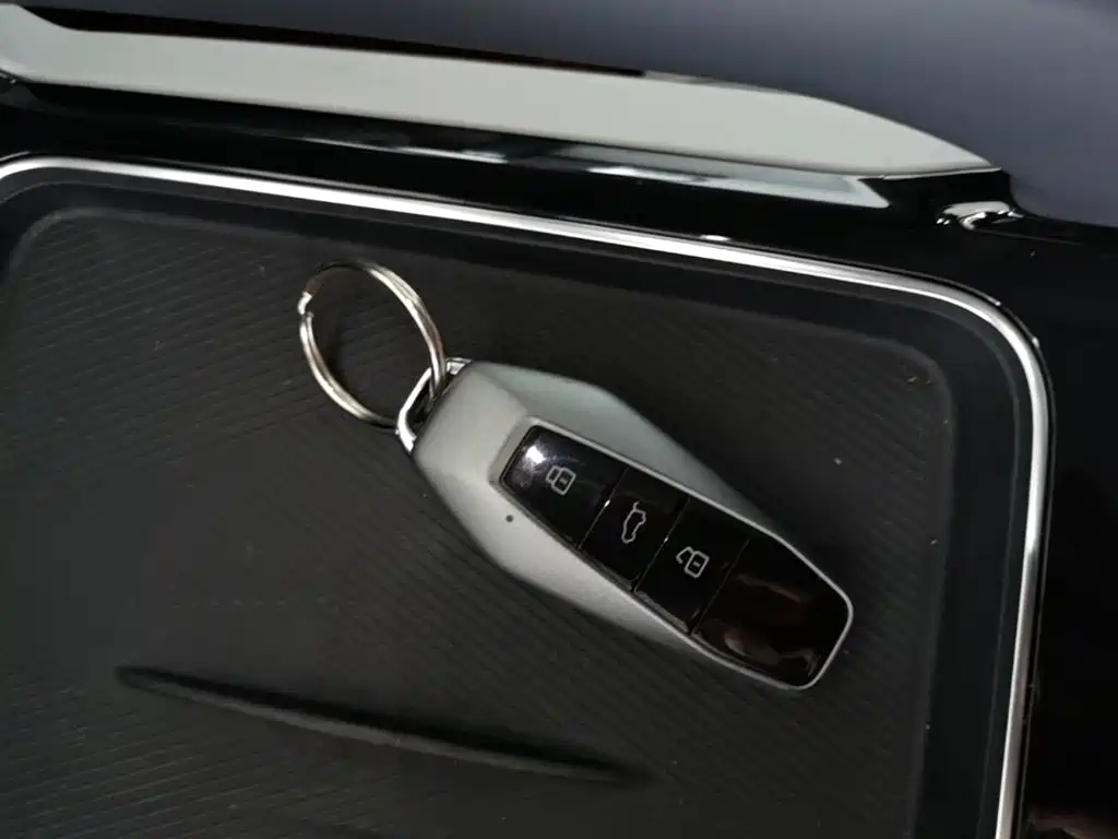 iCAR iCAR 03 — миниатюра 9