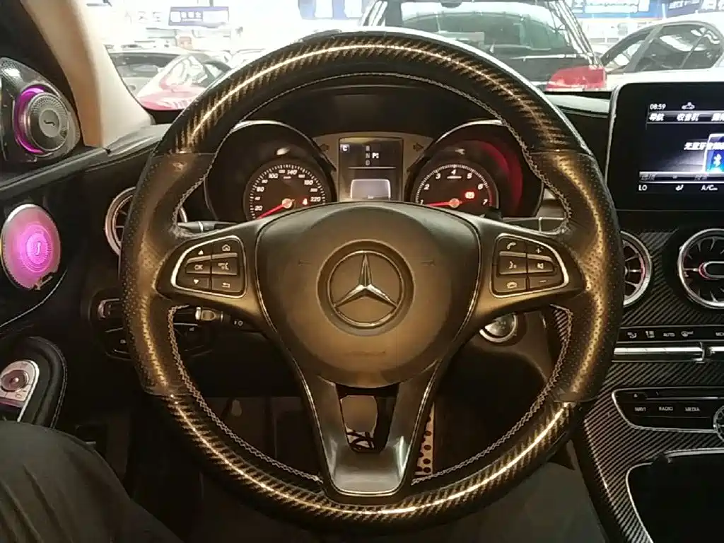 Mercedes-Benz C-Class — миниатюра 11
