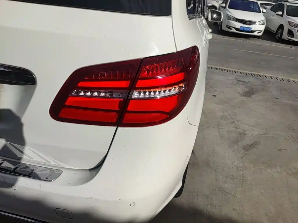 Mercedes-Benz B-Class — миниатюра 8