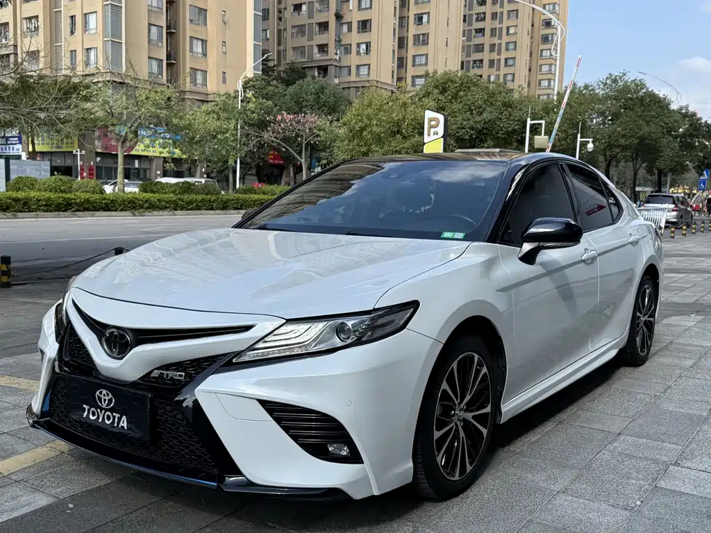 Toyota Camry 2019