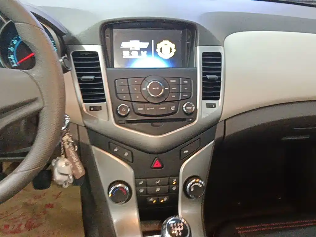 Chevrolet Cruze — миниатюра 13