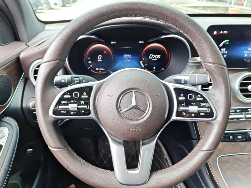 Mercedes-Benz GLC — миниатюра 15