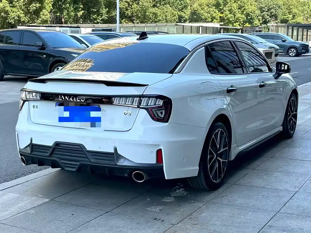 Lynk & Co 03 — миниатюра 9