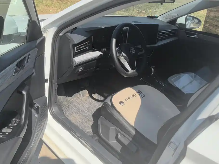 Volkswagen Sagitar — миниатюра 9