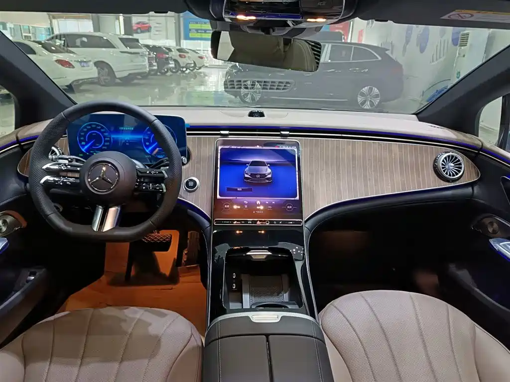 Mercedes-Benz EQE 2025 500 4MATIC