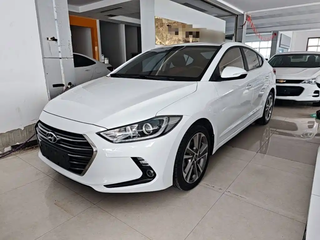 Hyundai Elantra — миниатюра 2