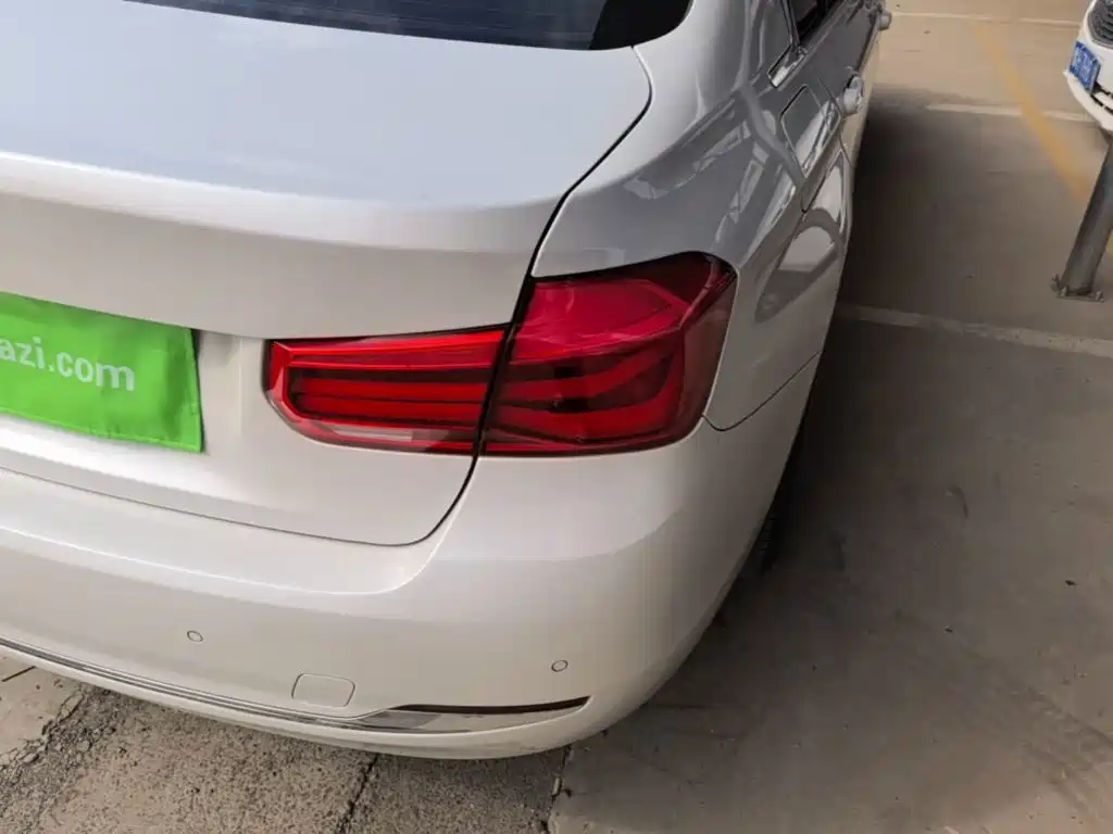 BMW 3 Series — миниатюра 8