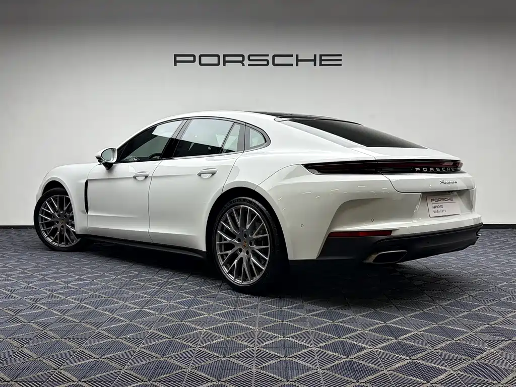 Porsche Panamera — миниатюра 12