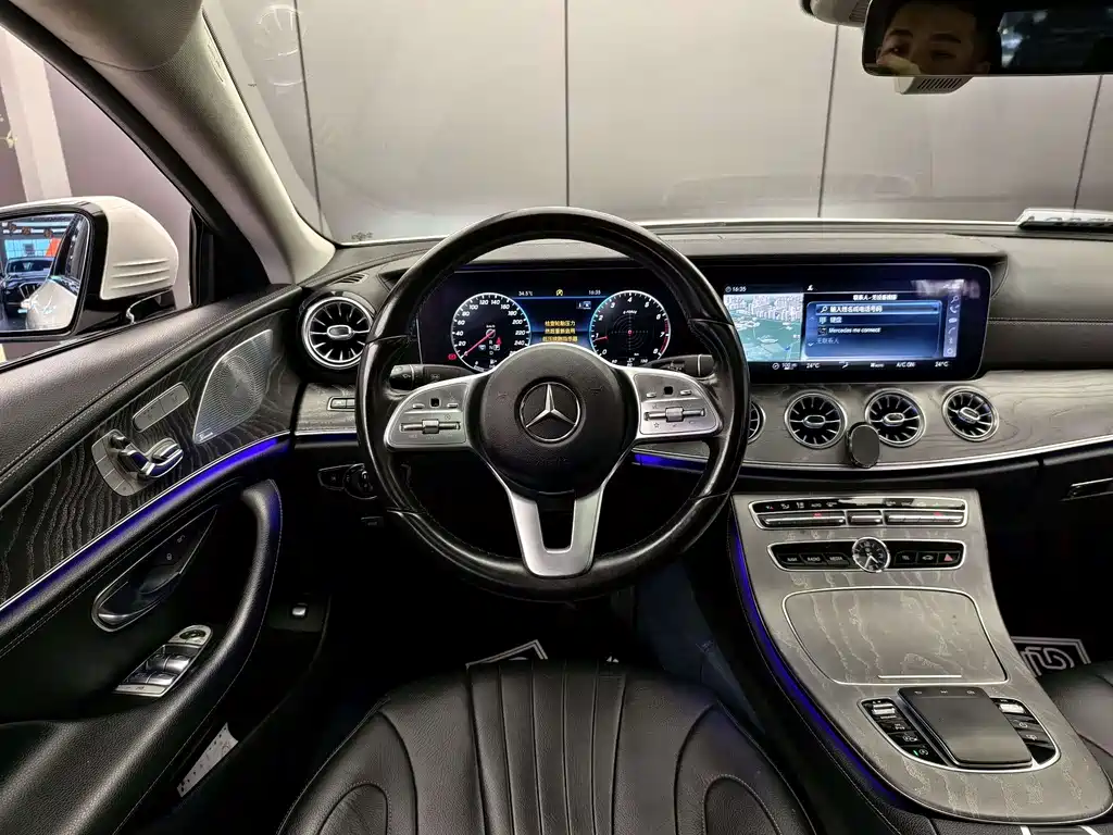 MERCEDES-BENZ CLS