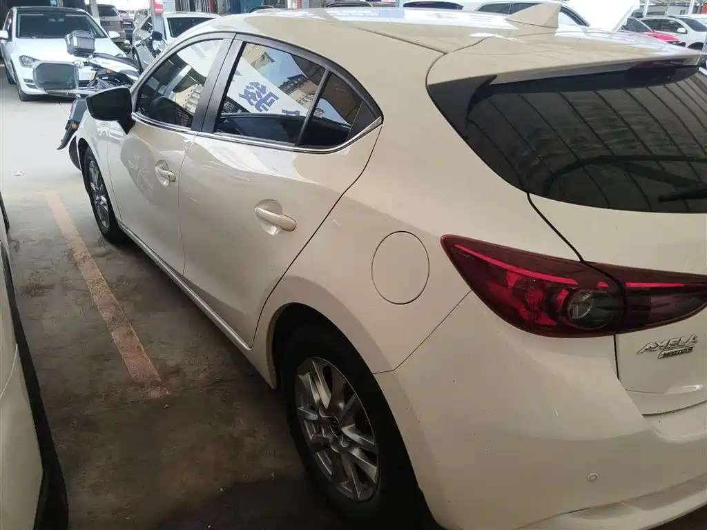 MAZDA  3 ANGKESAILA