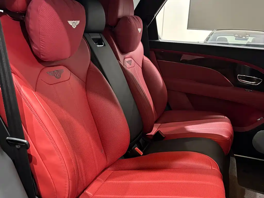 Bentley Bentayga — миниатюра 16