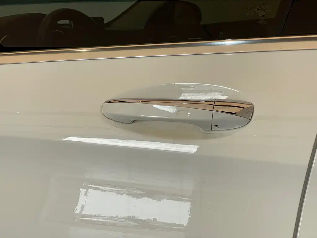 Mercedes-Benz C-Class — миниатюра 6