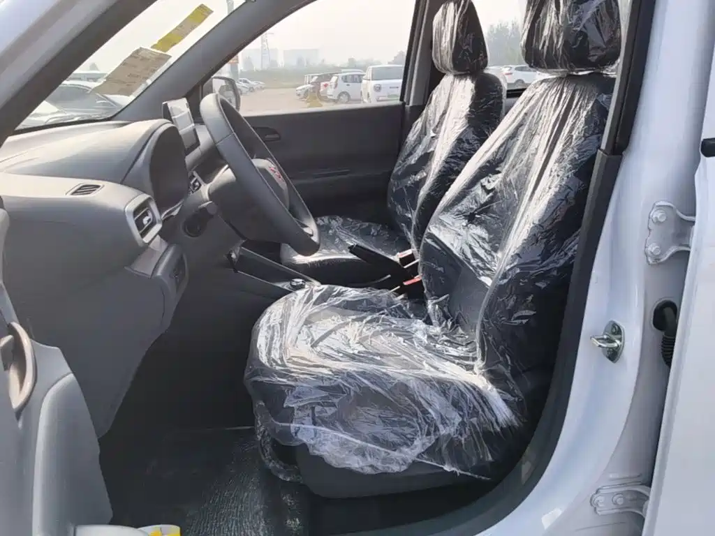 Wuling Hongguang EV — миниатюра 15