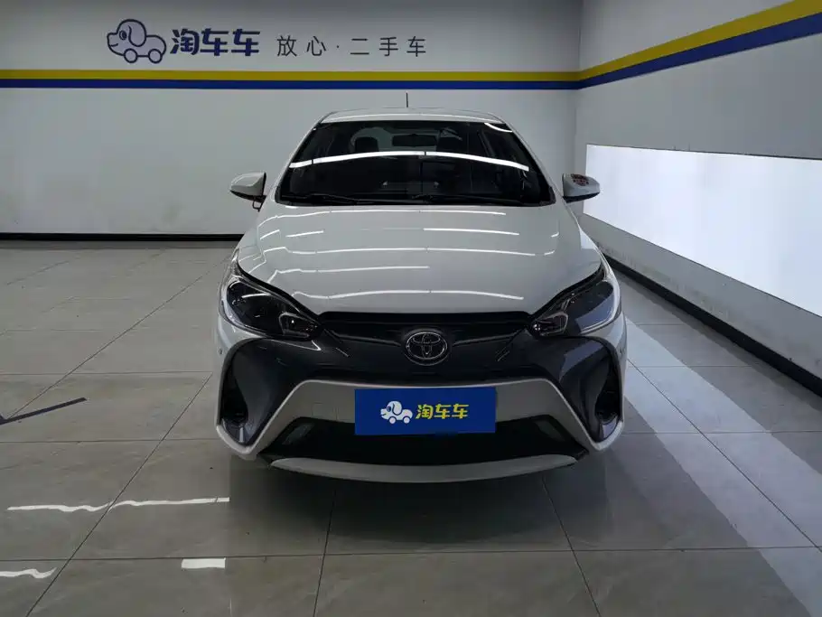 Toyota Yaris L — миниатюра 2