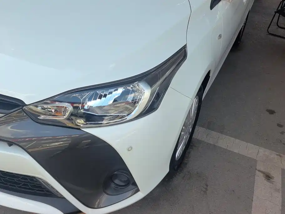 Toyota Yaris L — миниатюра 5