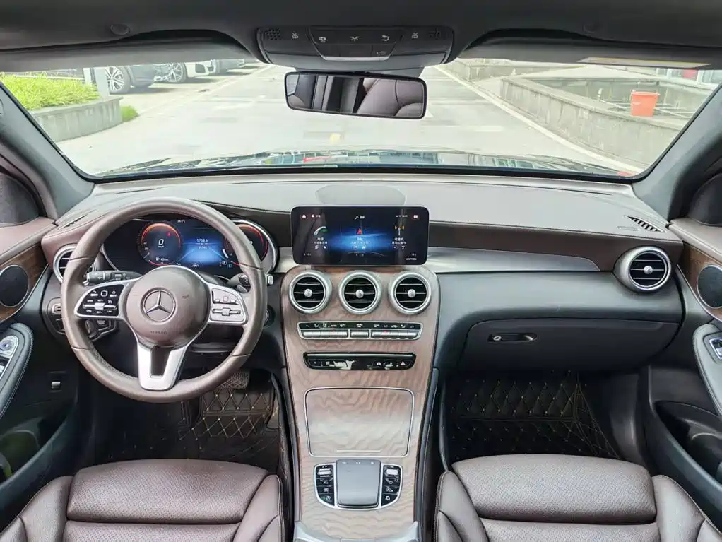 Mercedes-Benz GLC — миниатюра 9