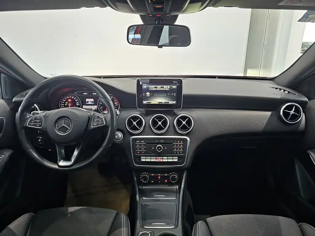 Mercedes-Benz A-Class (Import) — миниатюра 6