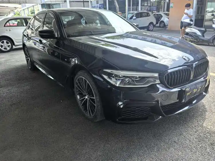 BMW 5 Series — миниатюра 3