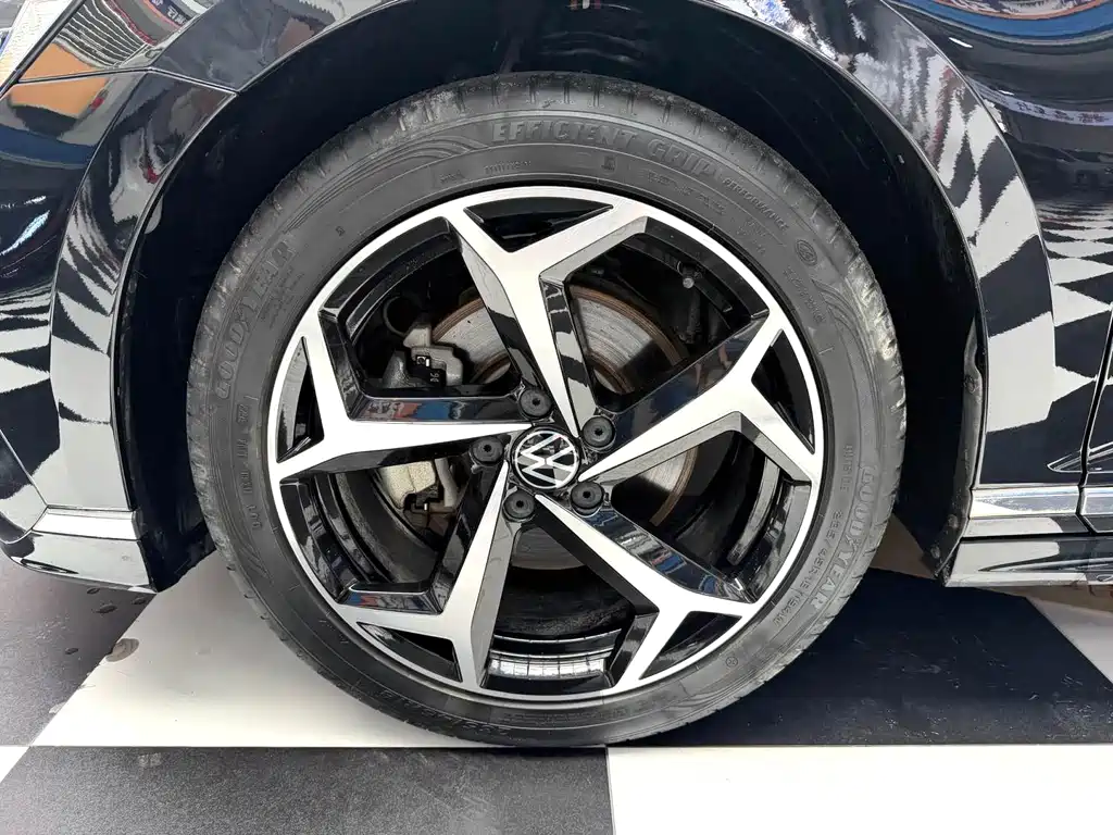Volkswagen Magotan — миниатюра 6