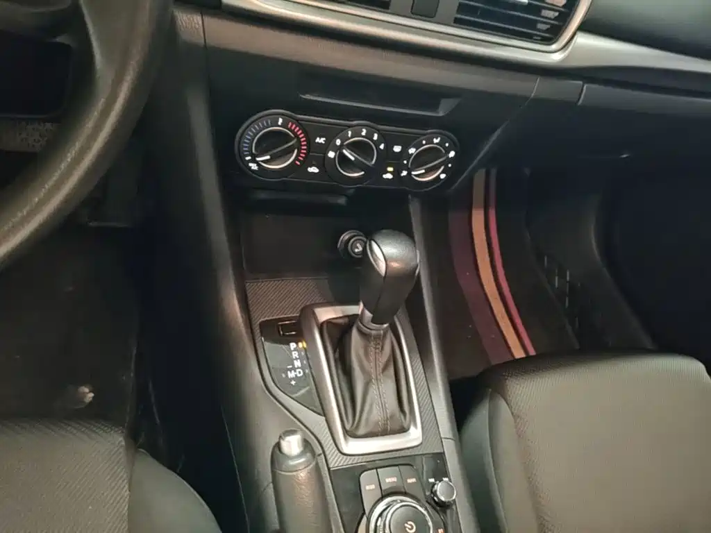 Mazda 3 Axela — миниатюра 14