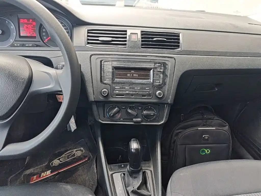 Volkswagen Santana — миниатюра 13