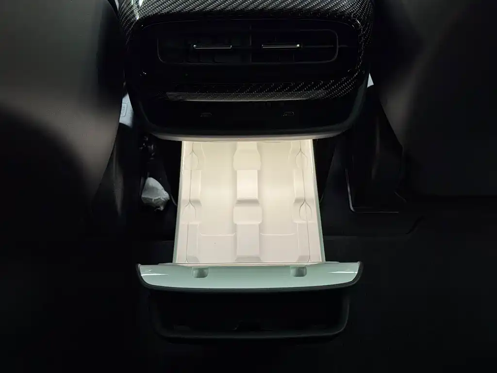 XIAOMI CAR XIAOMI SU7 ULTRA